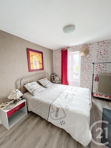 Maison à vendre  9 pièces - 167,99 m2 VOLVIC - 63