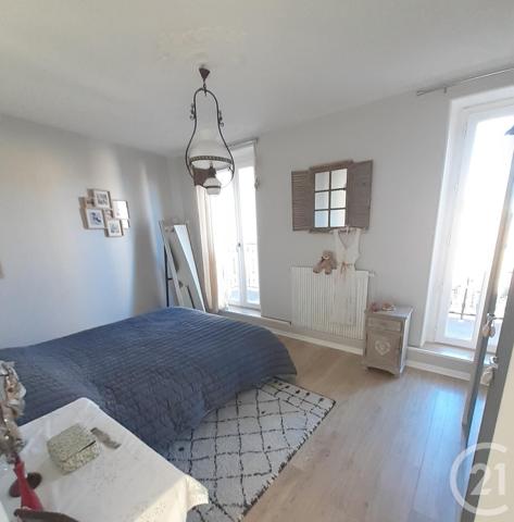 Maison à vendre  9 pièces - 167,99 m2 VOLVIC - 63