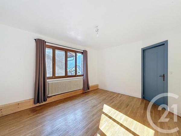Appartement T5 à vendre  6 pièces - 133 m2 TANINGES - 74