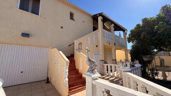 Deux logements + grand garage au calme à Marignane