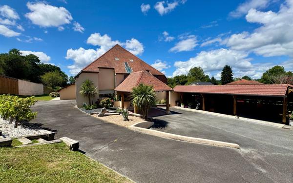 Maison à vendre    5 pièces • 310 m2 Idron