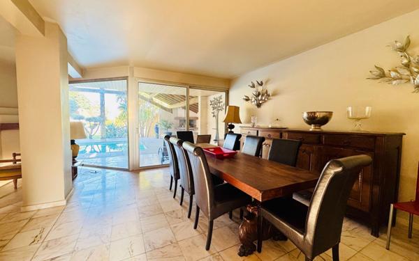 Maison à vendre    5 pièces • 310 m2 Idron