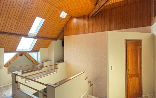 Maison à vendre    5 pièces • 310 m2 Idron