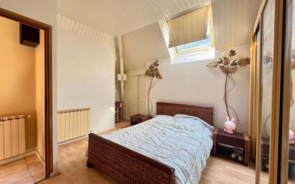 Maison à vendre    5 pièces • 310 m2 Idron