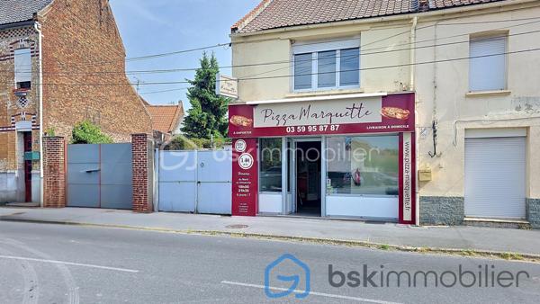Au cœur de la commune de Marquette en Ostrevant, cette pizzeria clé en main recherche son gérant !!!
- Belle surface commerciale 85 m2
- Matériel complet
- vente sur place ou en livraison 
- Voiture de livraison C3
- Clientèle fidèle sur un rayon de 8 kms
- Parking juste en face de la pizzéria
- ouverte du mardi au dimanche 18h à 21h30
- Pizzaiolo (salarié) capable de gérer 
- cour environ 40 m2
Bilans disponibles sur place
Loyer 680 euros/mois
Taxe foncière 1031 euros