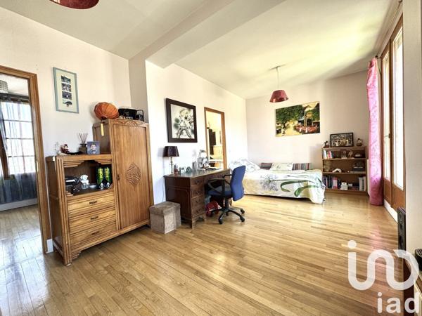 Maison 9 pièces de 272 m² à Sceaux (92330)