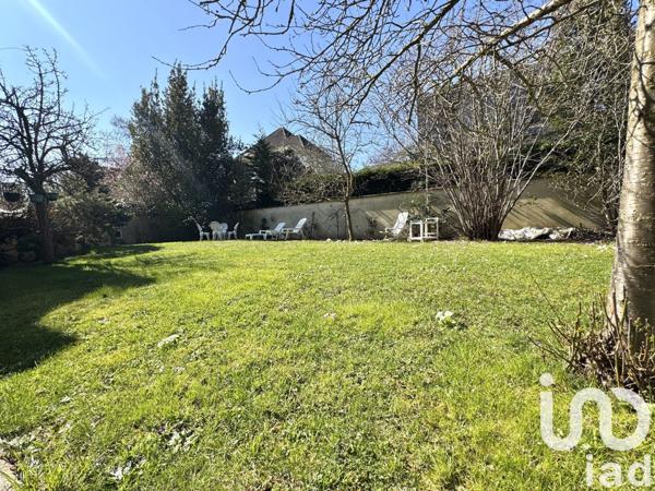 Maison 9 pièces de 272 m² à Sceaux (92330)