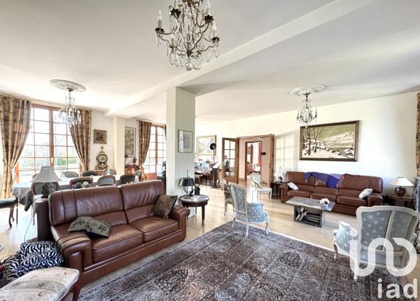 Maison 9 pièces de 272 m² à Sceaux (92330)