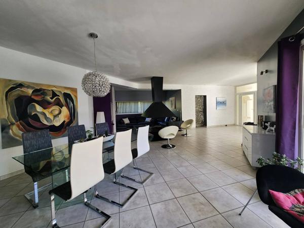 Villa hors lotissement au calme