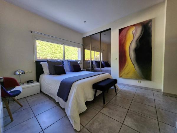 Villa hors lotissement au calme