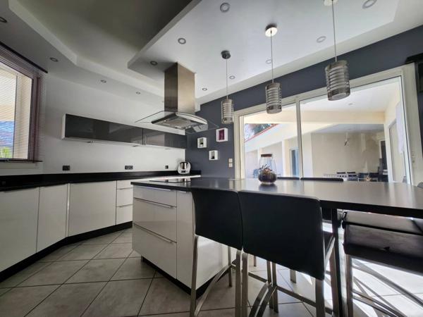 Villa hors lotissement au calme