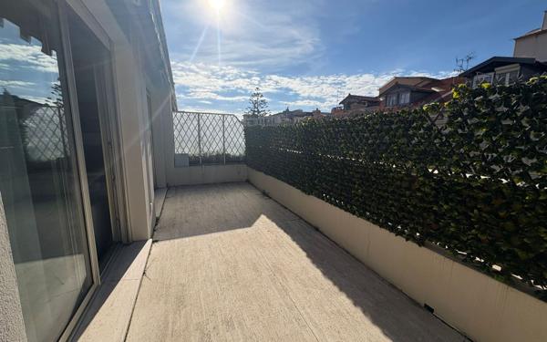 Appartement à vendre    2 pièces • 55 m2 Nice