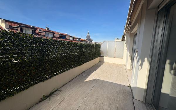 Appartement à vendre    2 pièces • 55 m2 Nice