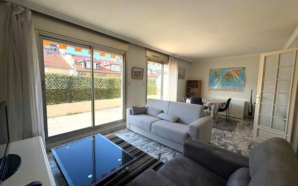 Appartement à vendre    2 pièces • 55 m2 Nice