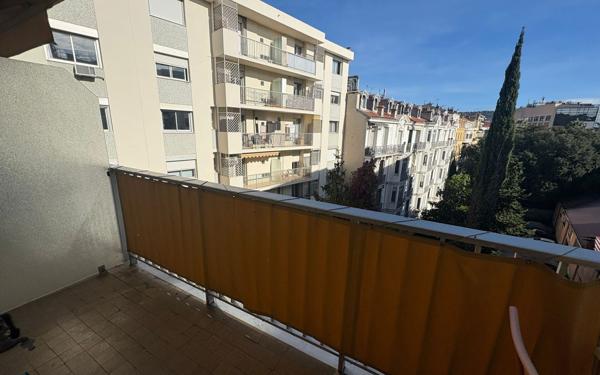 Appartement à vendre    2 pièces • 55 m2 Nice