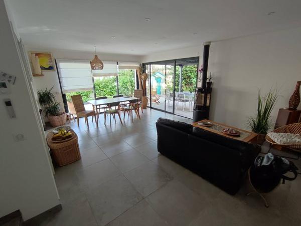 Maison Sete 5 pièce(s) 98 m2 +garage