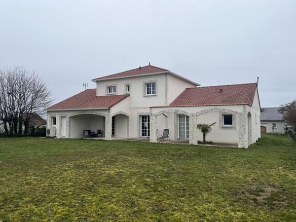 Maison à vendre |  Saint-Victor |  6 pièces | 151,6 m²