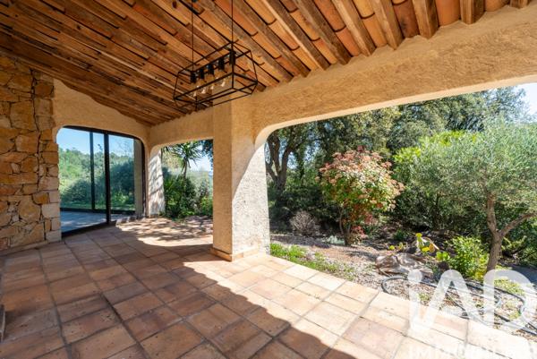 Maison à vendre 8 pièces 181 m² Les Adrets-de-l'Estérel
