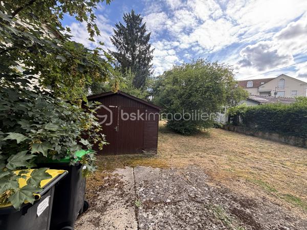 Terrain commercial de 922 m²