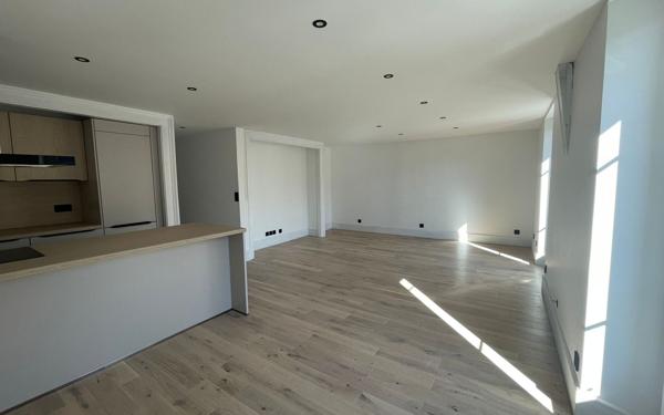 Appartement à louer    3 pièces • 88 m2 Aix-les-Bains