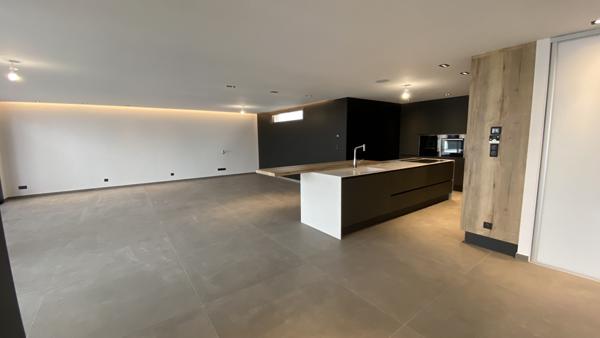 L'Étrat (42580) A LOUER ! L''Etrat, villa contemporaine de 180m2 avec piscine