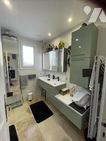 Maison de plain pied VALREAS