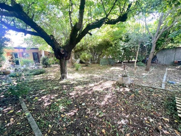 Maison à vendre à Digne-les-Bains – 115 m², 4 chambres, jardin arboré de 300 m², fort potentiel