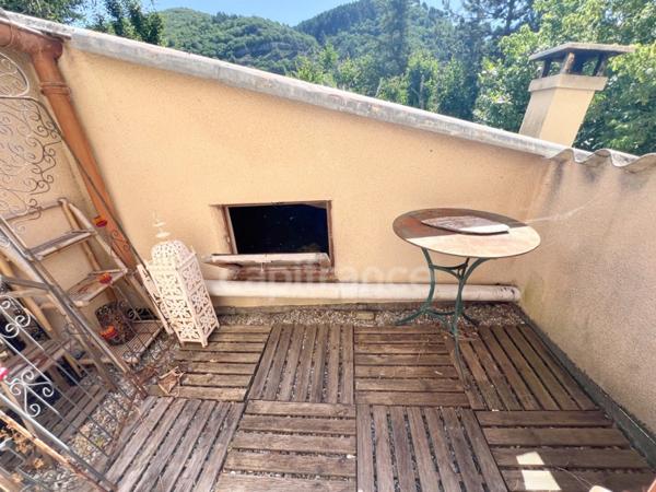 Maison à vendre à Digne-les-Bains – 115 m², 4 chambres, jardin arboré de 300 m², fort potentiel