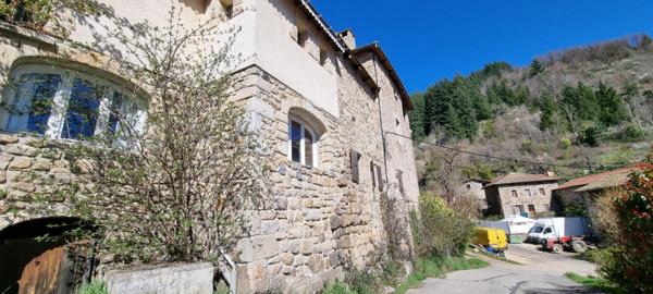 Maison  7 pièce(s) 220 m2