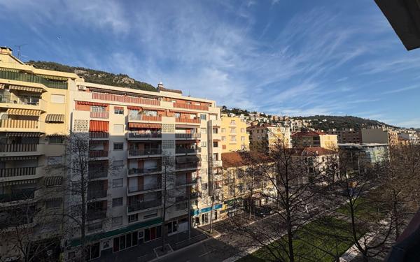 Appartement à vendre    3 pièces • 63,01 m2 Nice