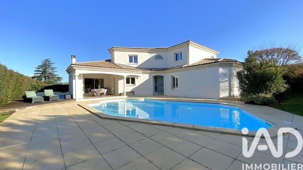 Location maison 6 pièces 199 m² Saint-Médard-en-Jalles