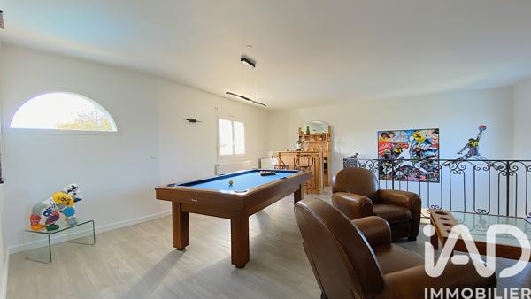 Location maison 6 pièces 199 m² Saint-Médard-en-Jalles