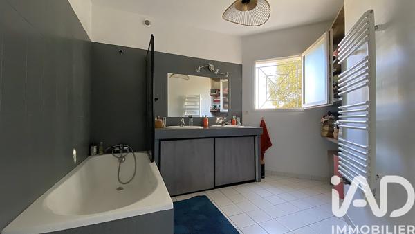 Location maison 6 pièces 199 m² Saint-Médard-en-Jalles