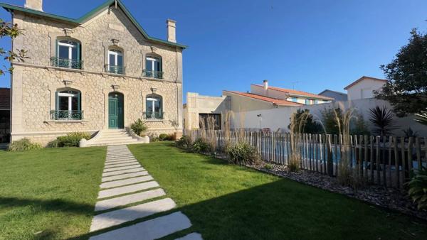 VILLA DE CHARME DES ANNÉES 30 À CHATELAILLON-PLAGE