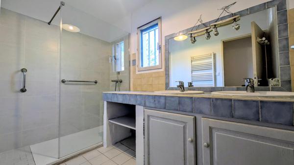 Maison de plain pied construite en 1986,