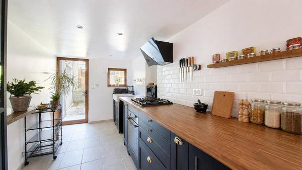 Maison avec jardin et rénovations récentes