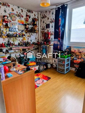 DERNIER ETAGE ( 15 eme ) - Appartement T5 ( Quatre Chambres ) - 110 M2