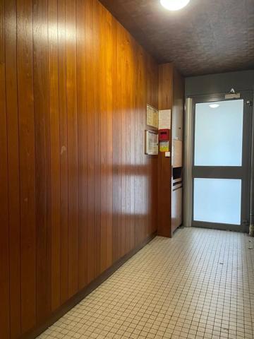 Vente                                                      Appartement
                        
                     3 pièces                      70 m2                     à Perpignan