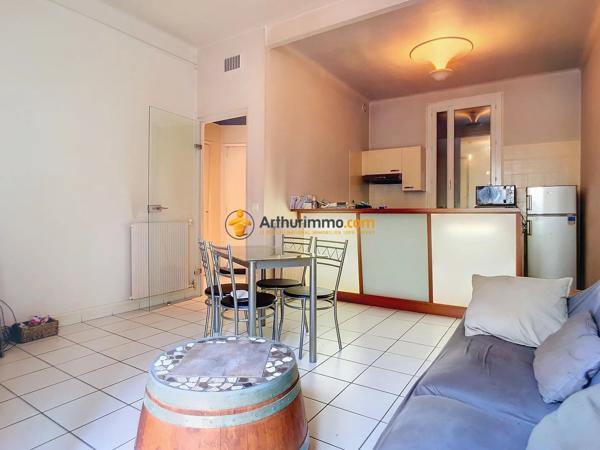 Vente                                                      Appartement
                        
                     3 pièces                      70 m2                     à Perpignan