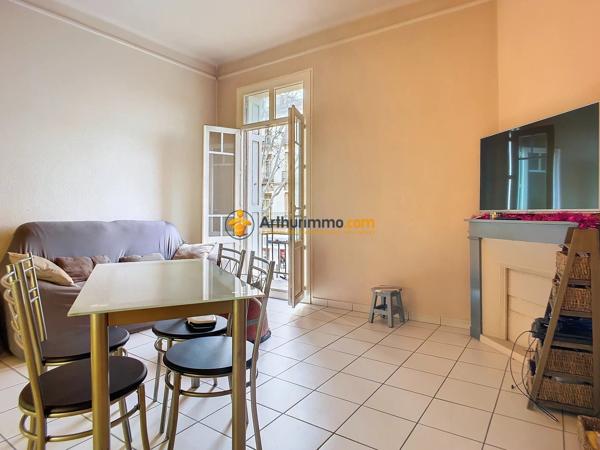 Vente                                                      Appartement
                        
                     3 pièces                      70 m2                     à Perpignan