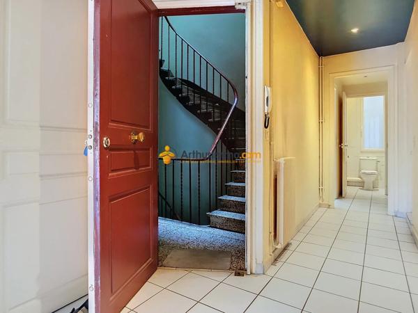 Vente                                                      Appartement
                        
                     3 pièces                      70 m2                     à Perpignan