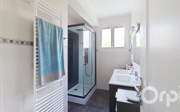 Maison à vendre    6 pièces • 149 m2 Abrest