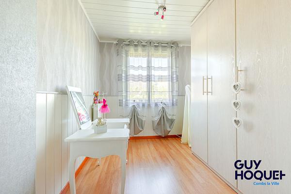 Maison à vendre à Lieusaint - 3 chambres avec dressing et garage