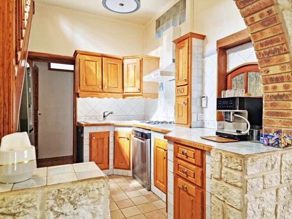 STAINS (93240) - CHARMANTE MAISON 6/7 PIÈCES SANS TRAVAUX - EMPLACEMENT IDÉAL !