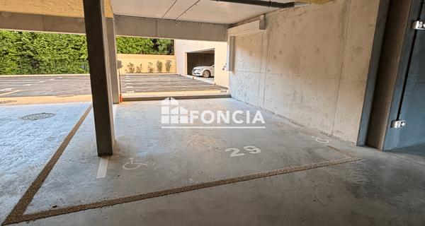 Location Parking 16.5 m² - Cavaillon 84300