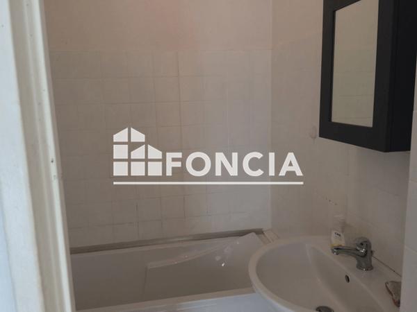 Location Appartement 2 pièces 34.49 m² - 199 RUE CURET BAS Six Fours Les Plages 83140