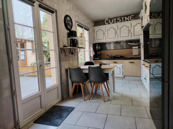 Maison à PERIERS, 50190 - 10 pièces 225m²