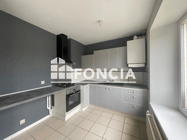 Location Appartement 5 pièces 93.14 m² - 2 BIS RUE DU MOULIN Tournes 08090