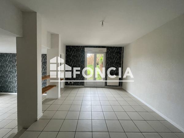 Location Appartement 5 pièces 93.14 m² - 2 BIS RUE DU MOULIN Tournes 08090