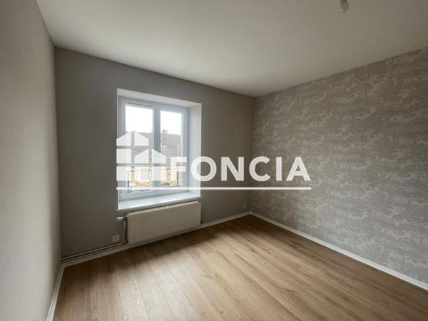 Location Appartement 5 pièces 93.14 m² - 2 BIS RUE DU MOULIN Tournes 08090